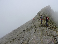 Dal colletto velocemente saliamo una cima quotata mt. 2750